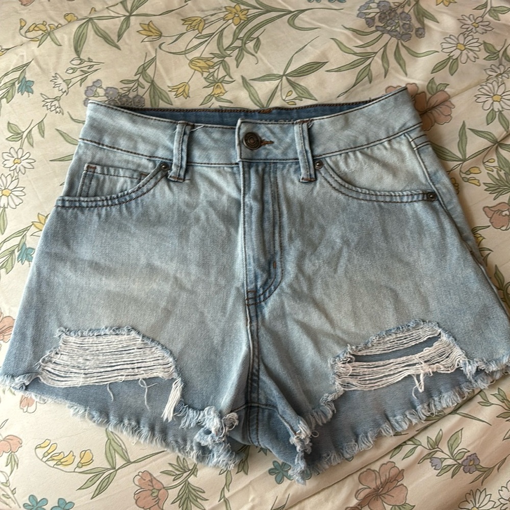 Rewash ripped Jean shorts